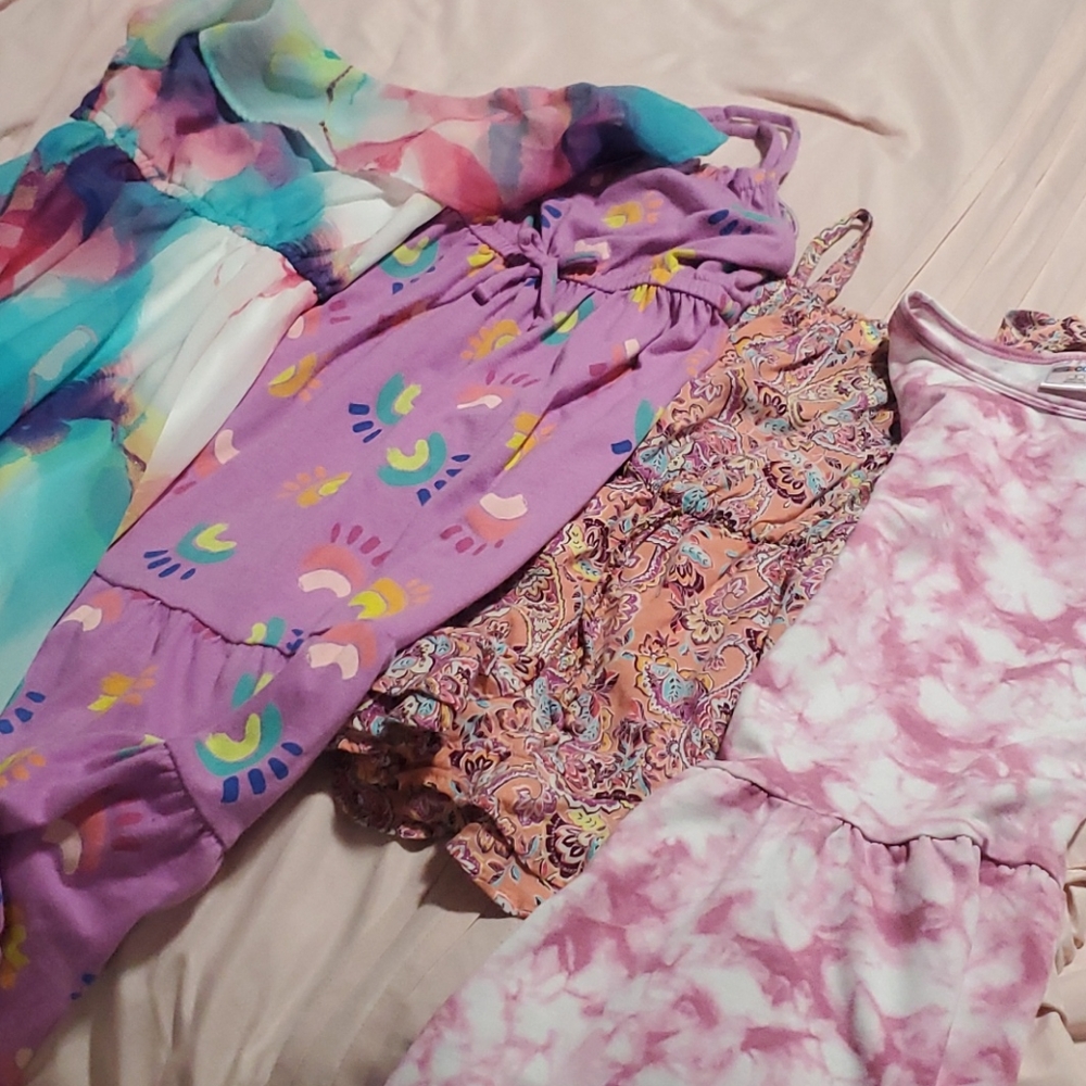 Girl dress and 1 romper lot size 6